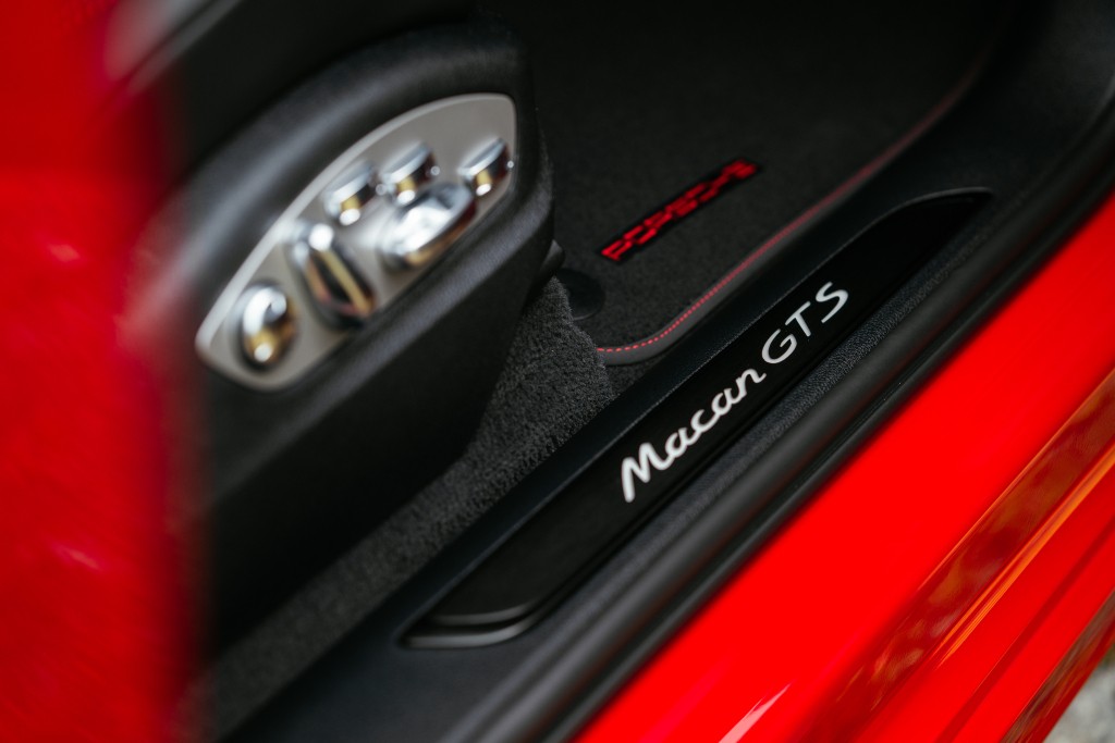 Porsche Macan Gts photo 72