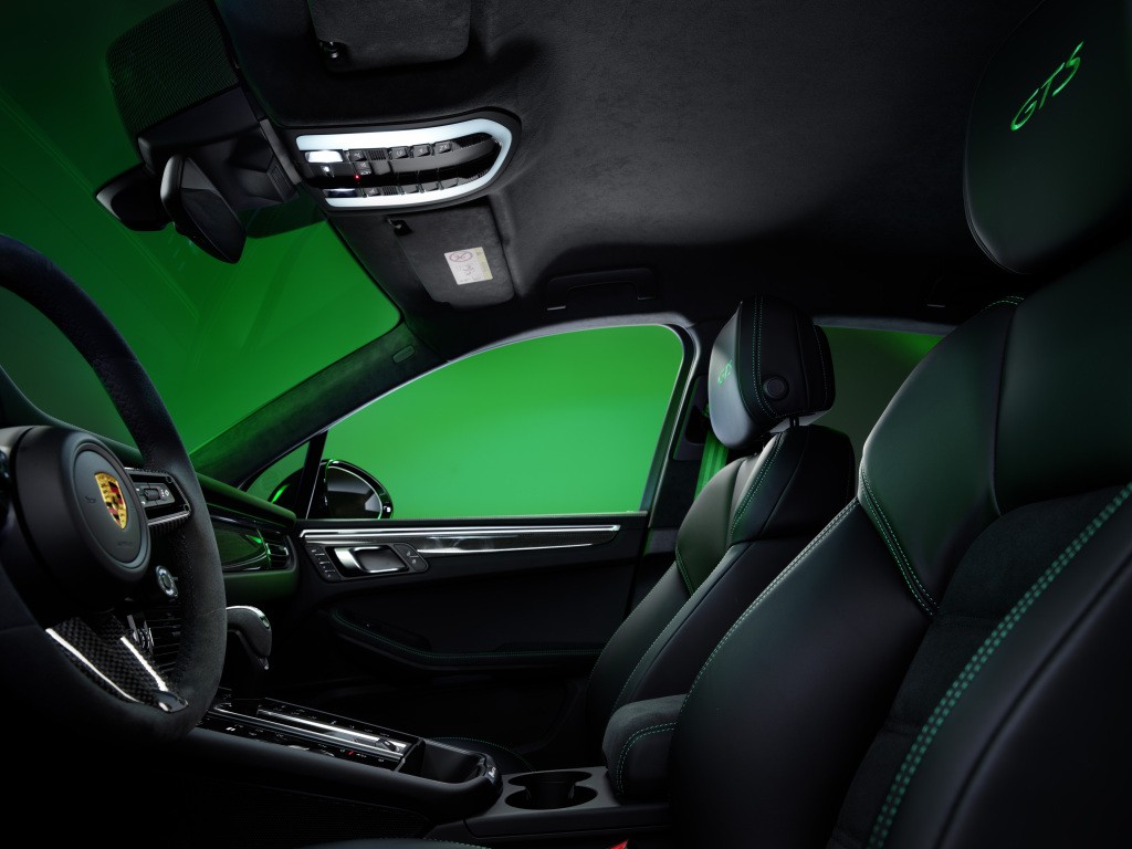 Porsche Macan Gts photo 74