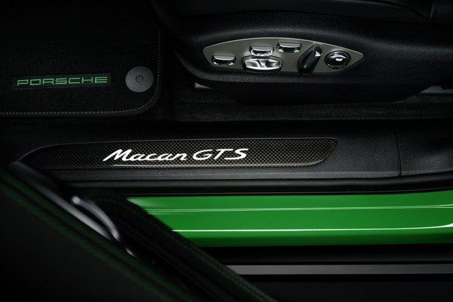 Porsche Macan Gts photo 75