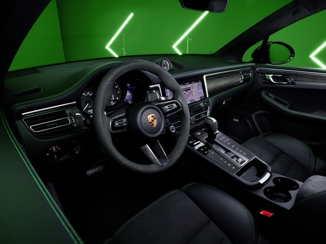 Porsche Macan Gts photo 76