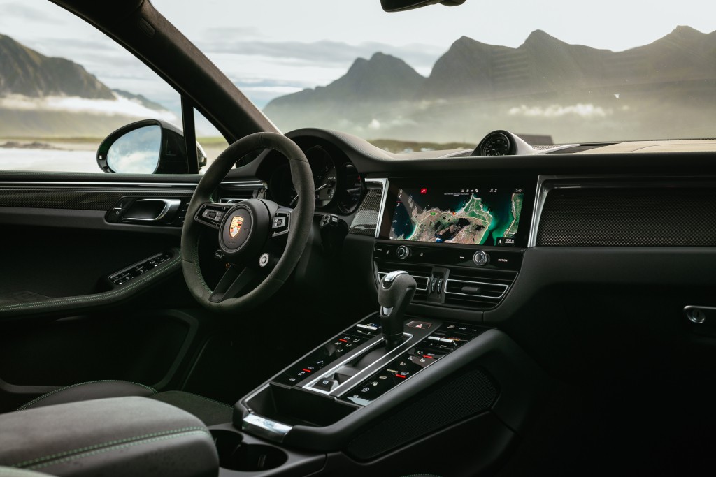 Porsche Macan Gts photo 77