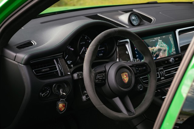 Porsche Macan Gts photo 78
