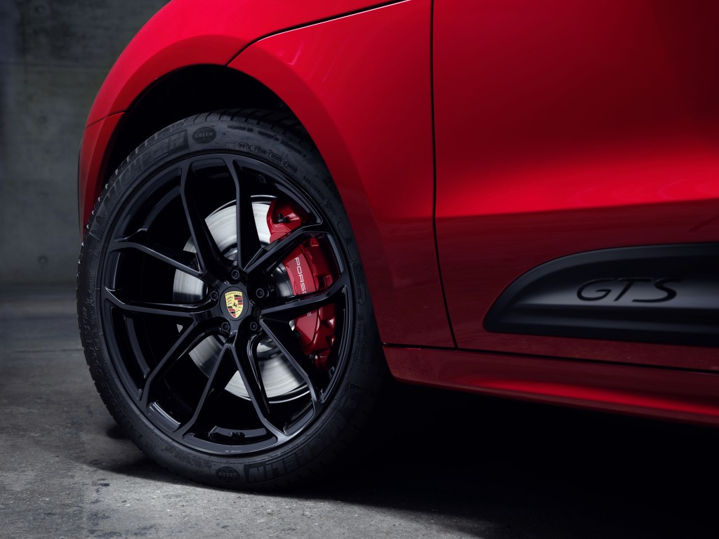 Porsche Macan Gts photo 24