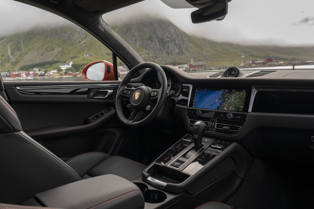 Porsche Macan S photo 33