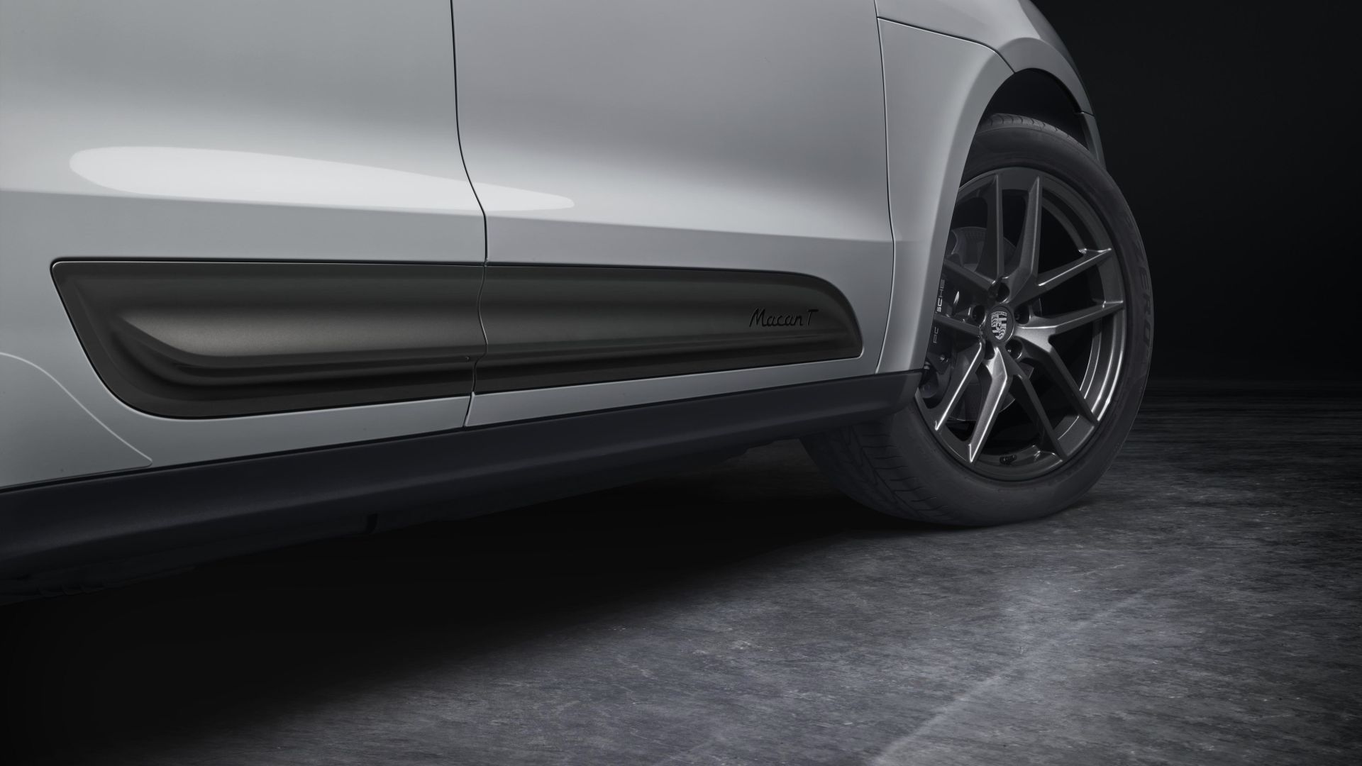 Porsche Macan T photo 5