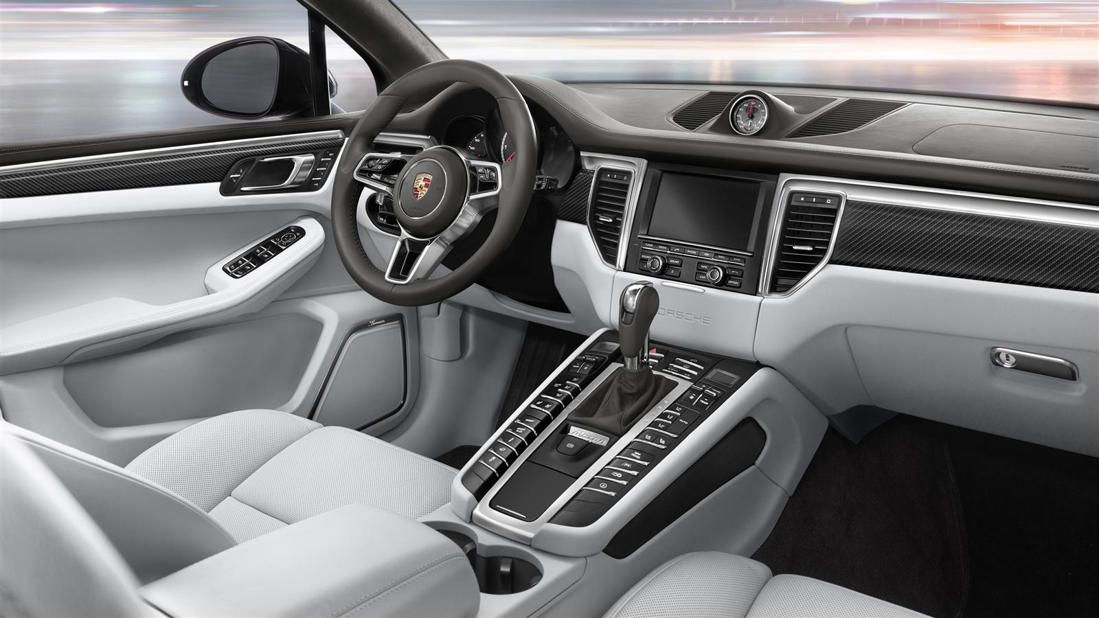 Porsche Macan Turbo photo 48