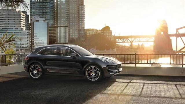 Porsche Macan Turbo foto 6