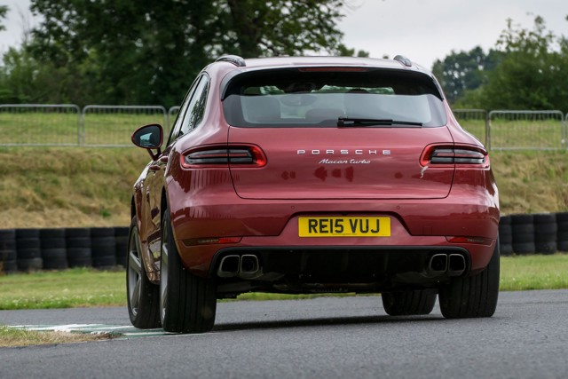 Porsche Macan Turbo foto 21
