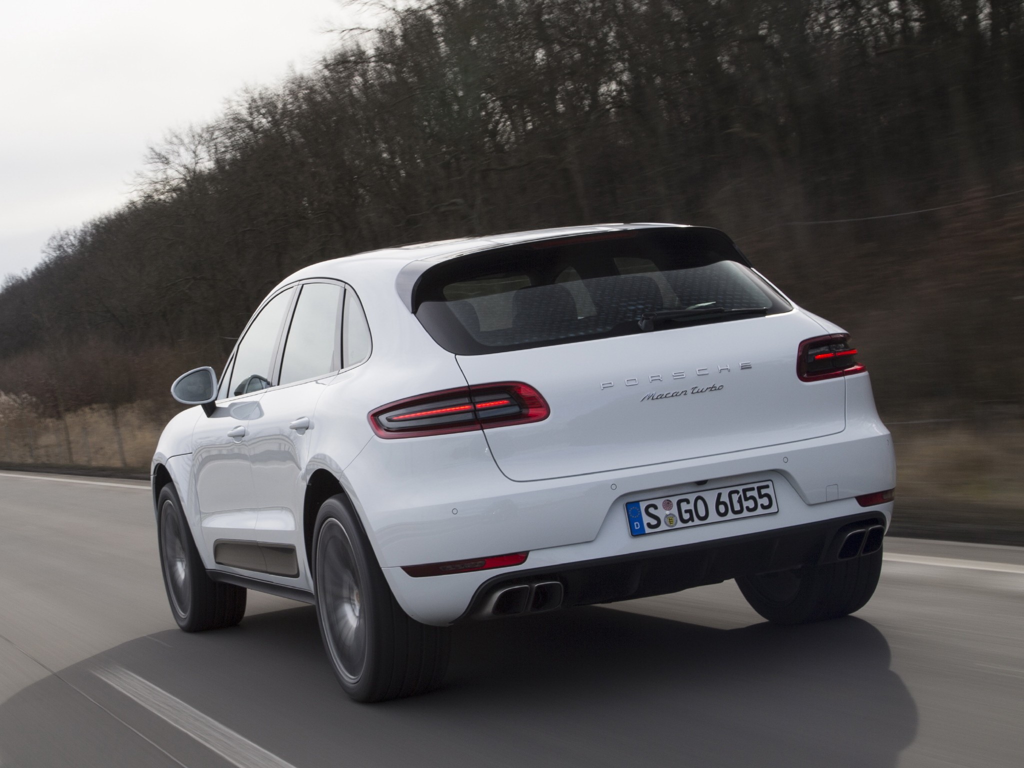 Porsche Macan Turbo photo 38