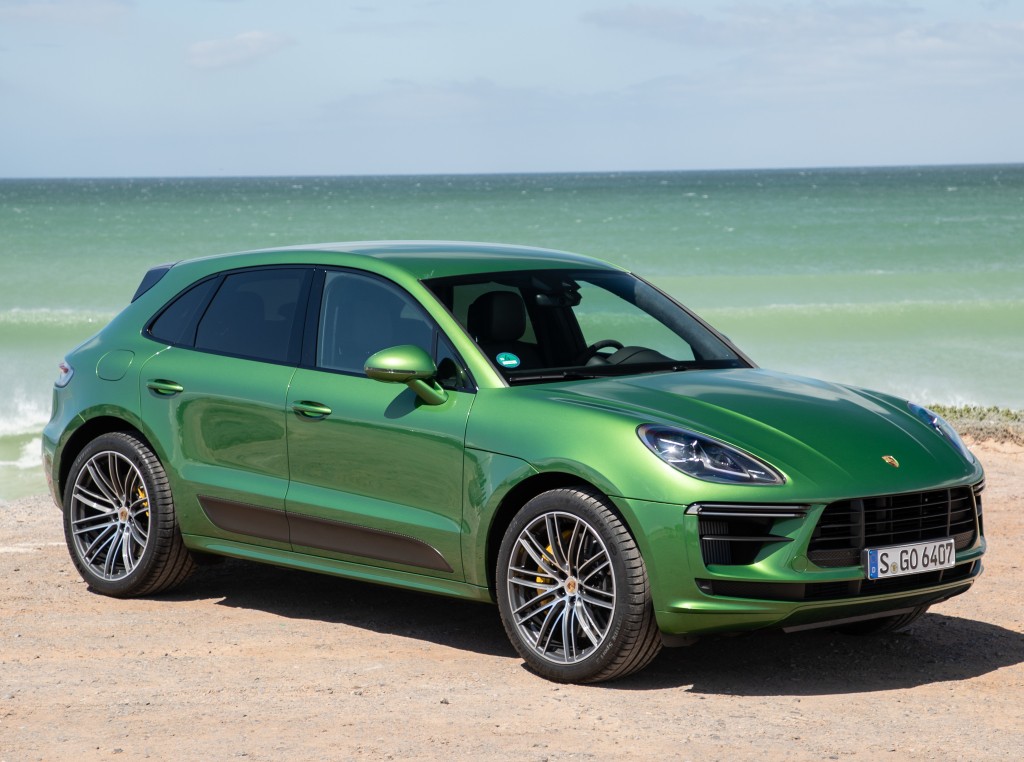 Porsche Macan Turbo photo 21