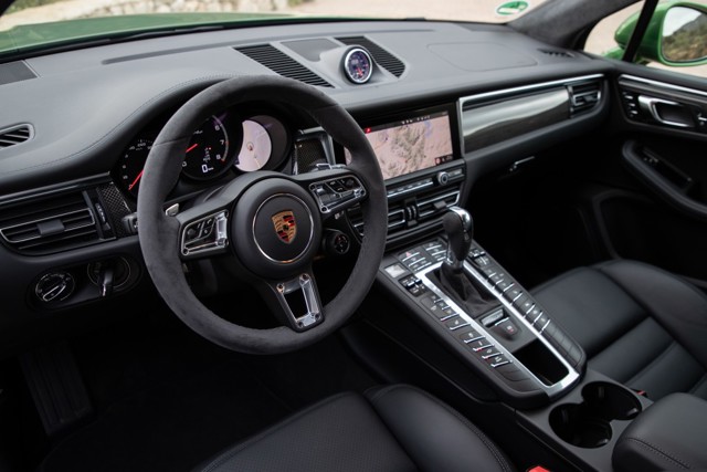 Porsche Macan Turbo foto 32