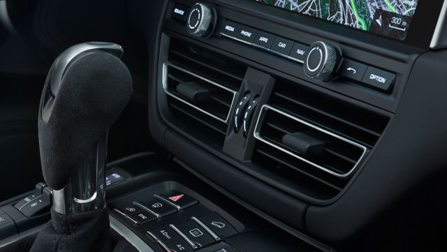 Porsche Macan photo 43