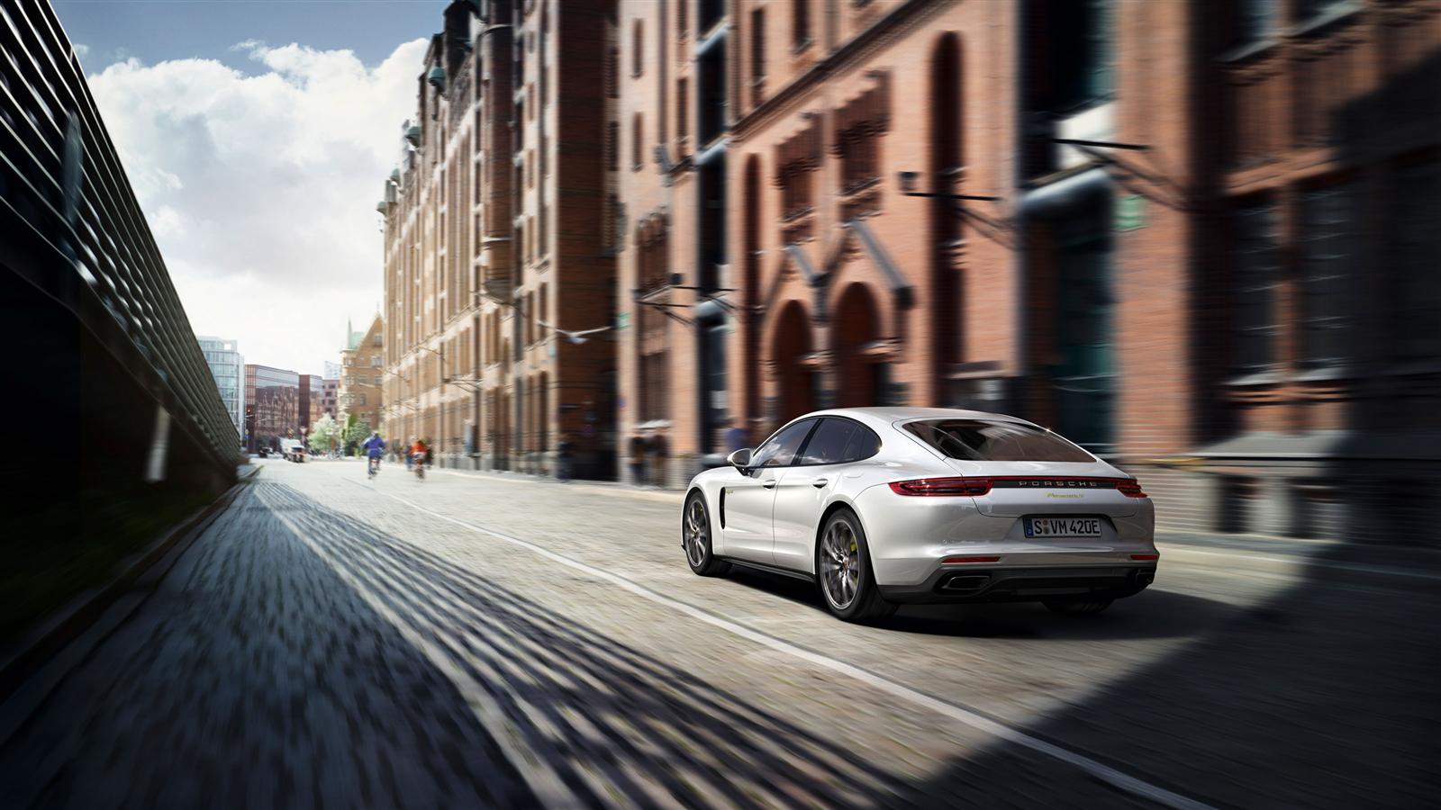 Porsche Panamera 4 E-Hybrid photo 13
