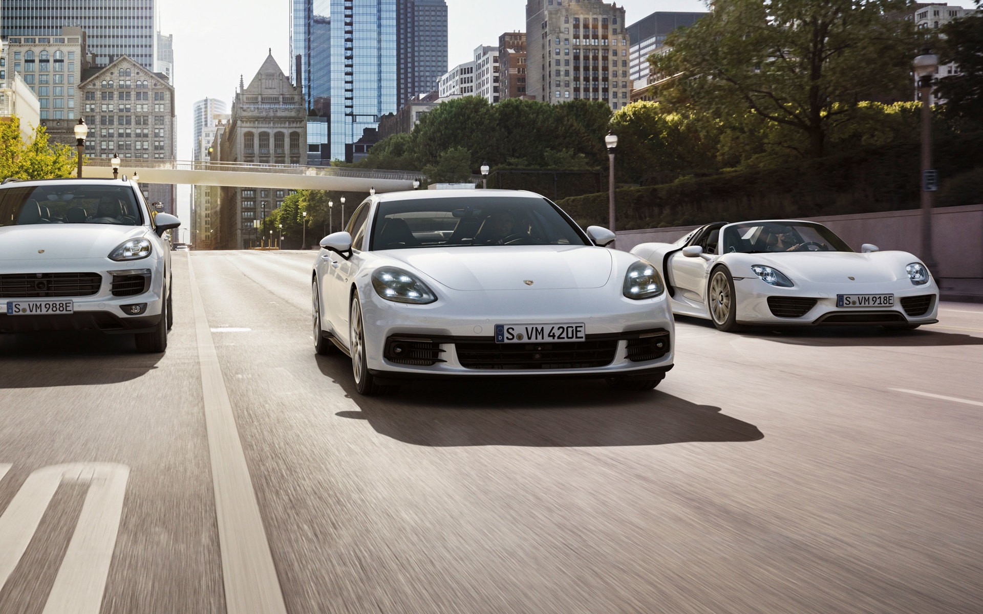 Porsche Panamera 4 E-Hybrid photo 19