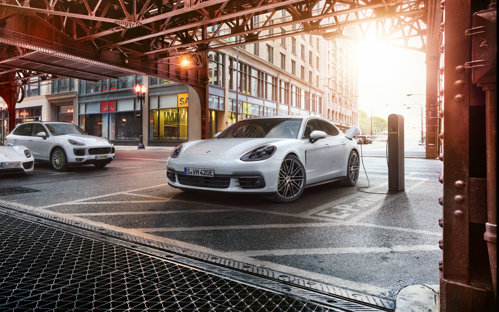 Porsche Panamera 4 E-Hybrid photo 21