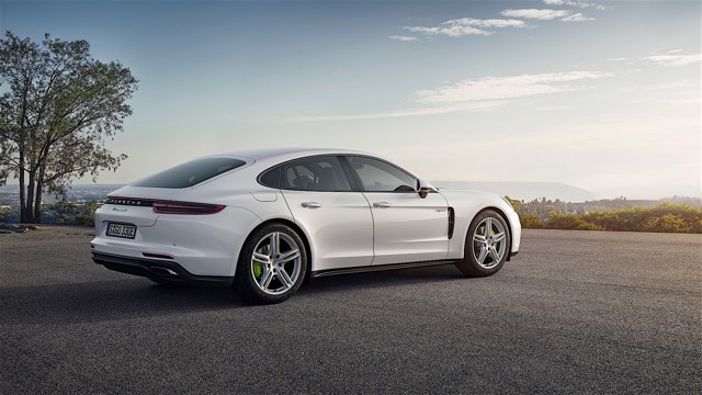 Porsche Panamera 4 E-Hybrid foto 4