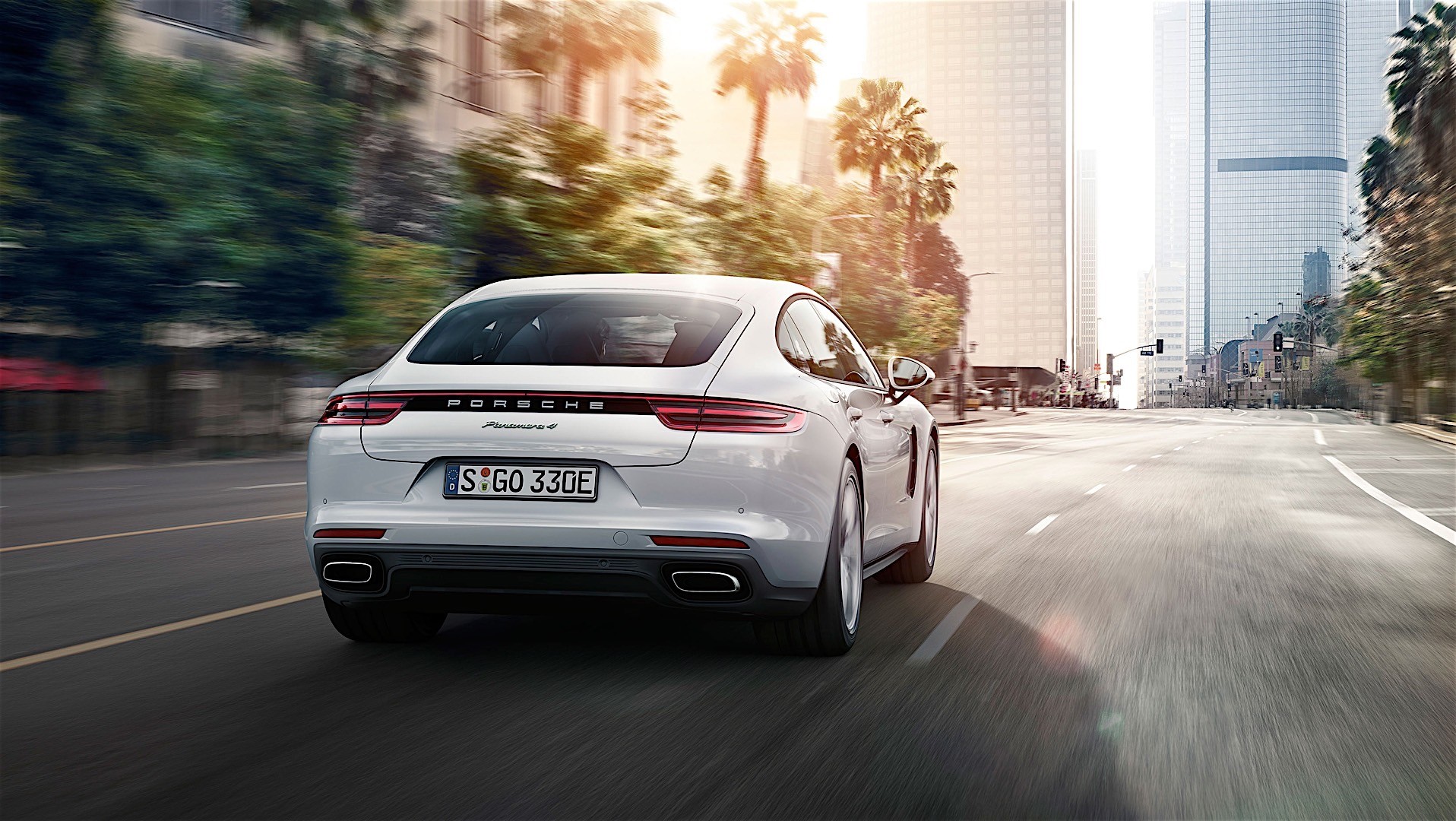 Porsche Panamera 4 E-Hybrid photo 5