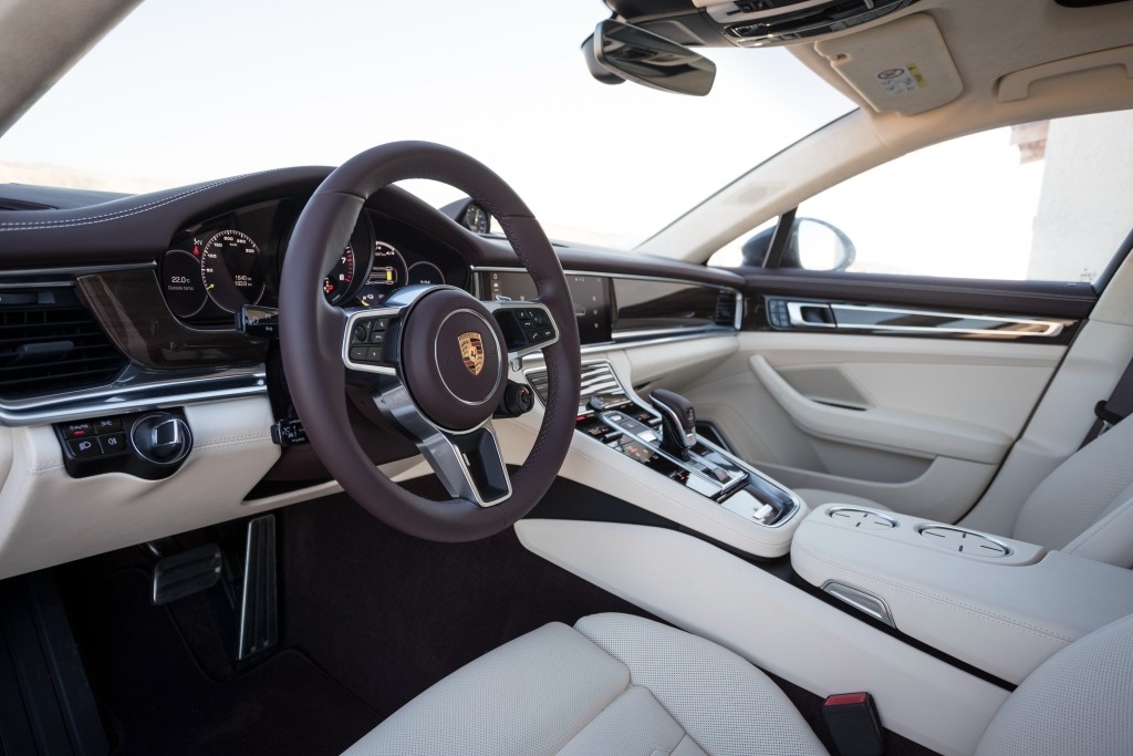 Porsche Panamera 4 E-Hybrid photo 70