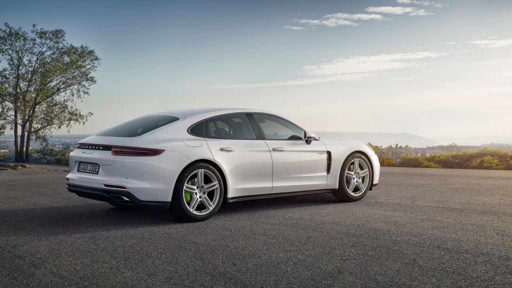 Porsche Panamera 4 E-Hybrid photo 22
