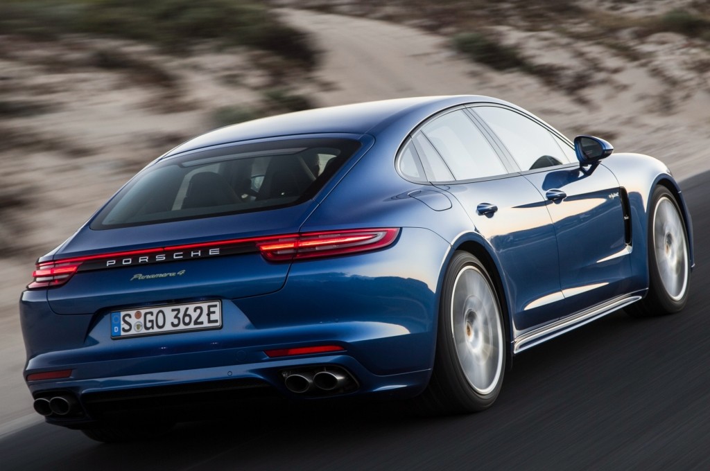 Porsche Panamera 4 E-Hybrid photo 24