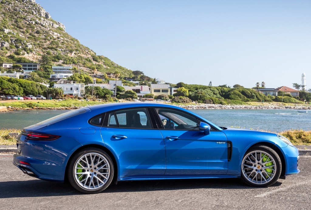 Porsche Panamera 4 E-Hybrid photo 26