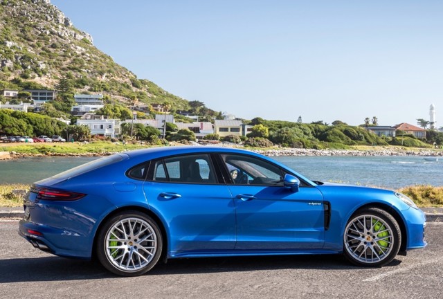 Porsche Panamera 4 E-Hybrid photo 26