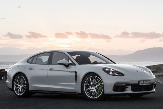 Porsche Panamera 4 E-Hybrid Foto 31