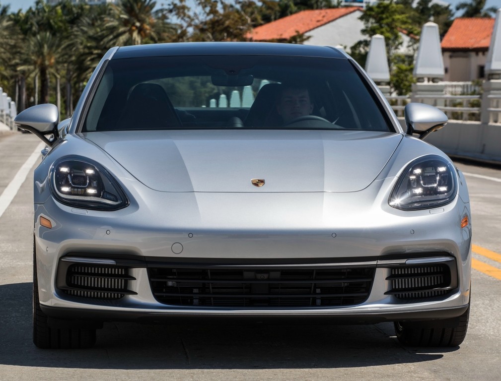 Porsche Panamera 4 E-Hybrid photo 39