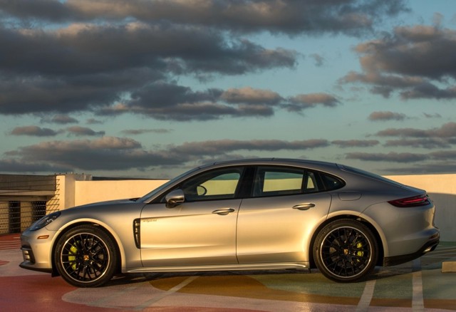 Porsche Panamera 4 E-Hybrid Foto 53