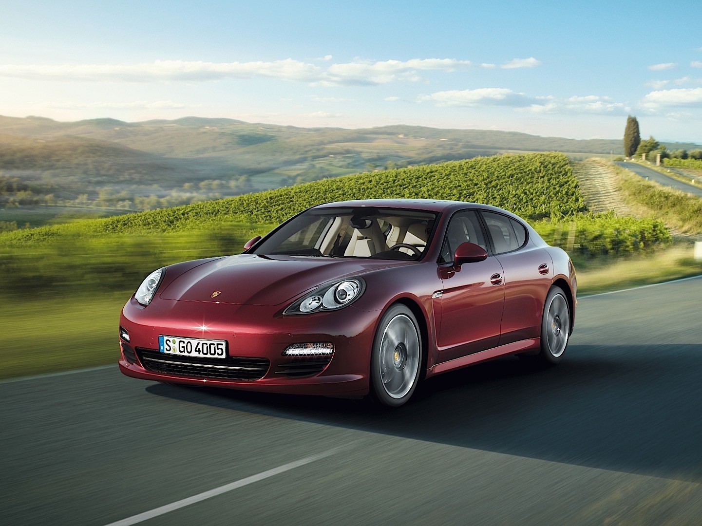 Porsche Panamera 4 photo 13