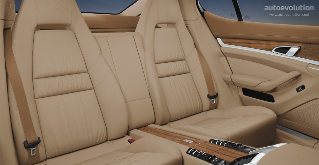 Porsche Panamera 4 photo 24
