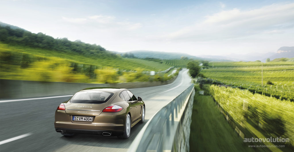 Porsche Panamera 4 photo 3