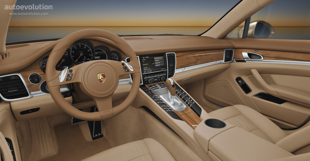 Porsche Panamera 4 photo 21