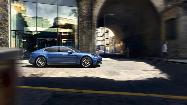 Porsche Panamera 4 Foto 3