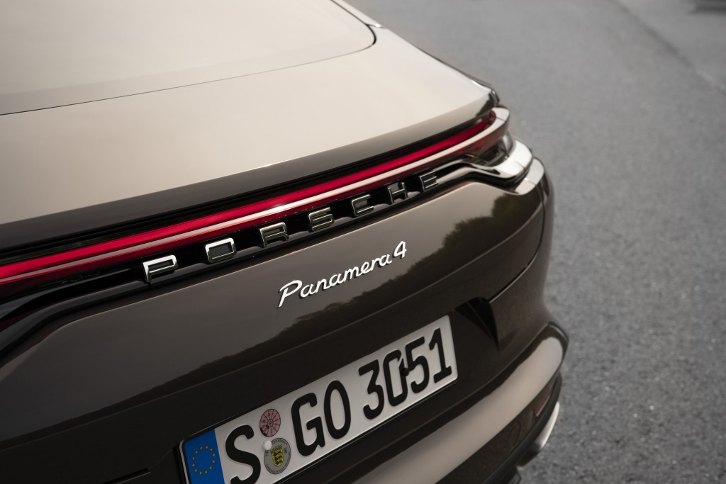 Porsche Panamera 4 photo 7