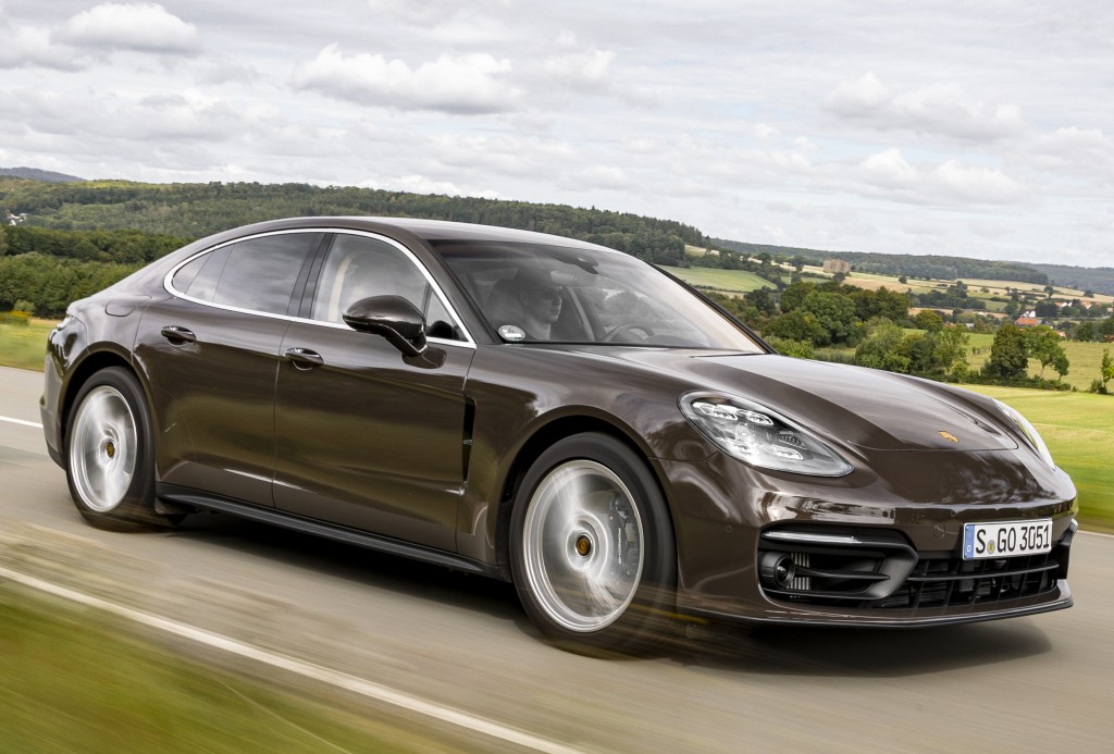 Porsche Panamera 4 photo 9