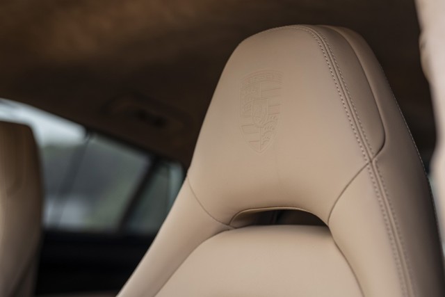 Porsche Panamera 4 photo 18