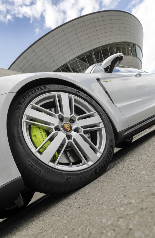 Porsche Panamera 4S E-Hybrid photo 9