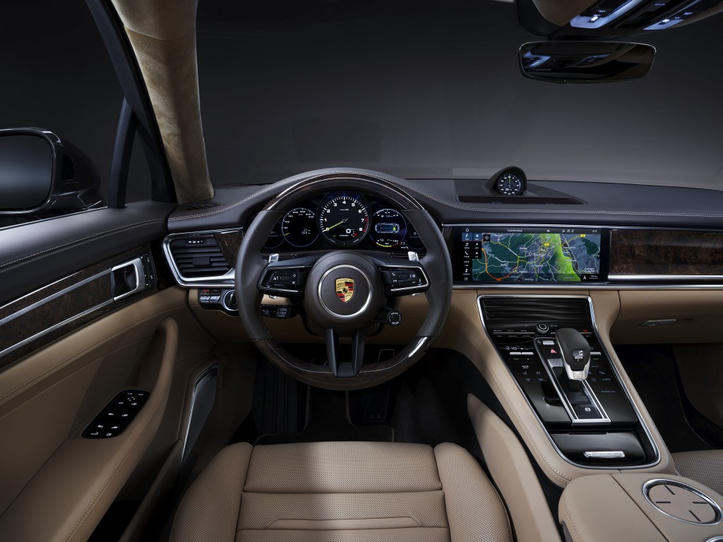 Porsche Panamera 4S E-Hybrid photo 2