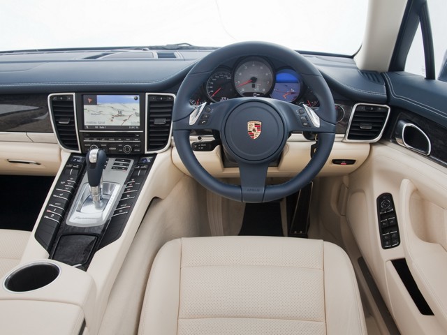 Porsche Panamera 4S foto 50