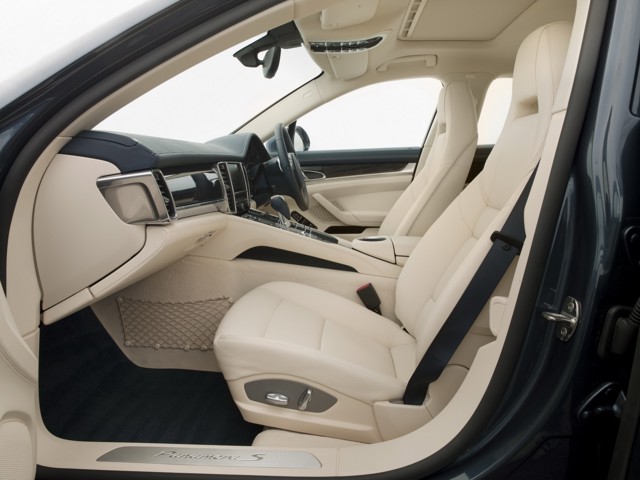 Porsche Panamera 4S foto 52