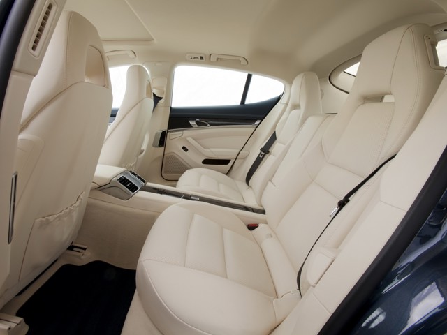 Porsche Panamera 4S foto 53