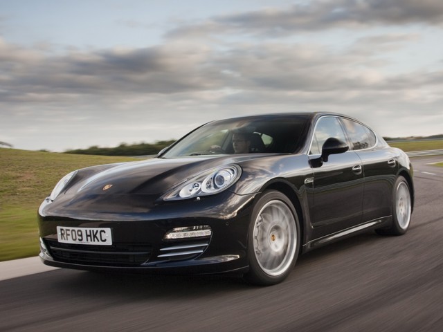 Porsche Panamera 4S foto 8