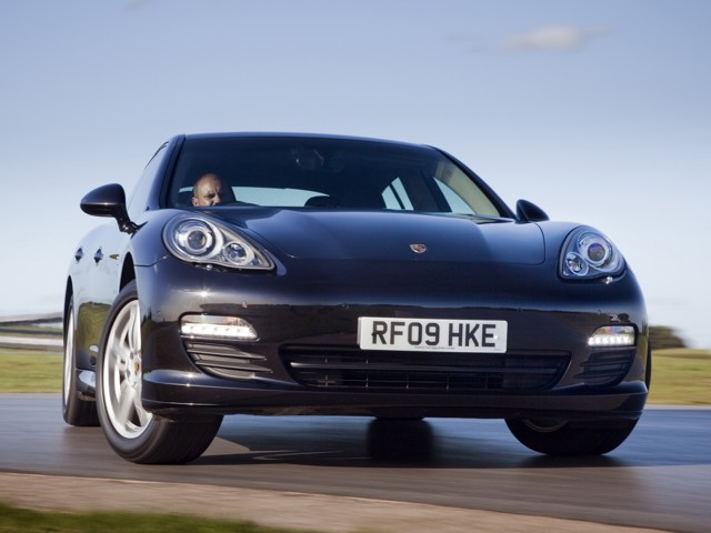 Porsche Panamera 4S foto 10