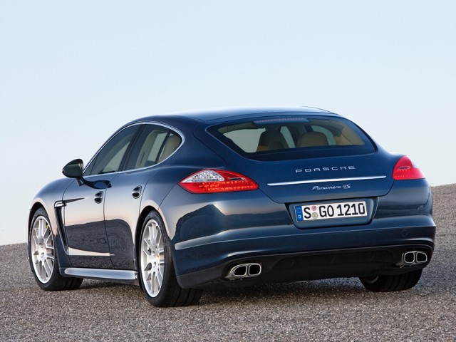 Porsche Panamera 4S foto 19
