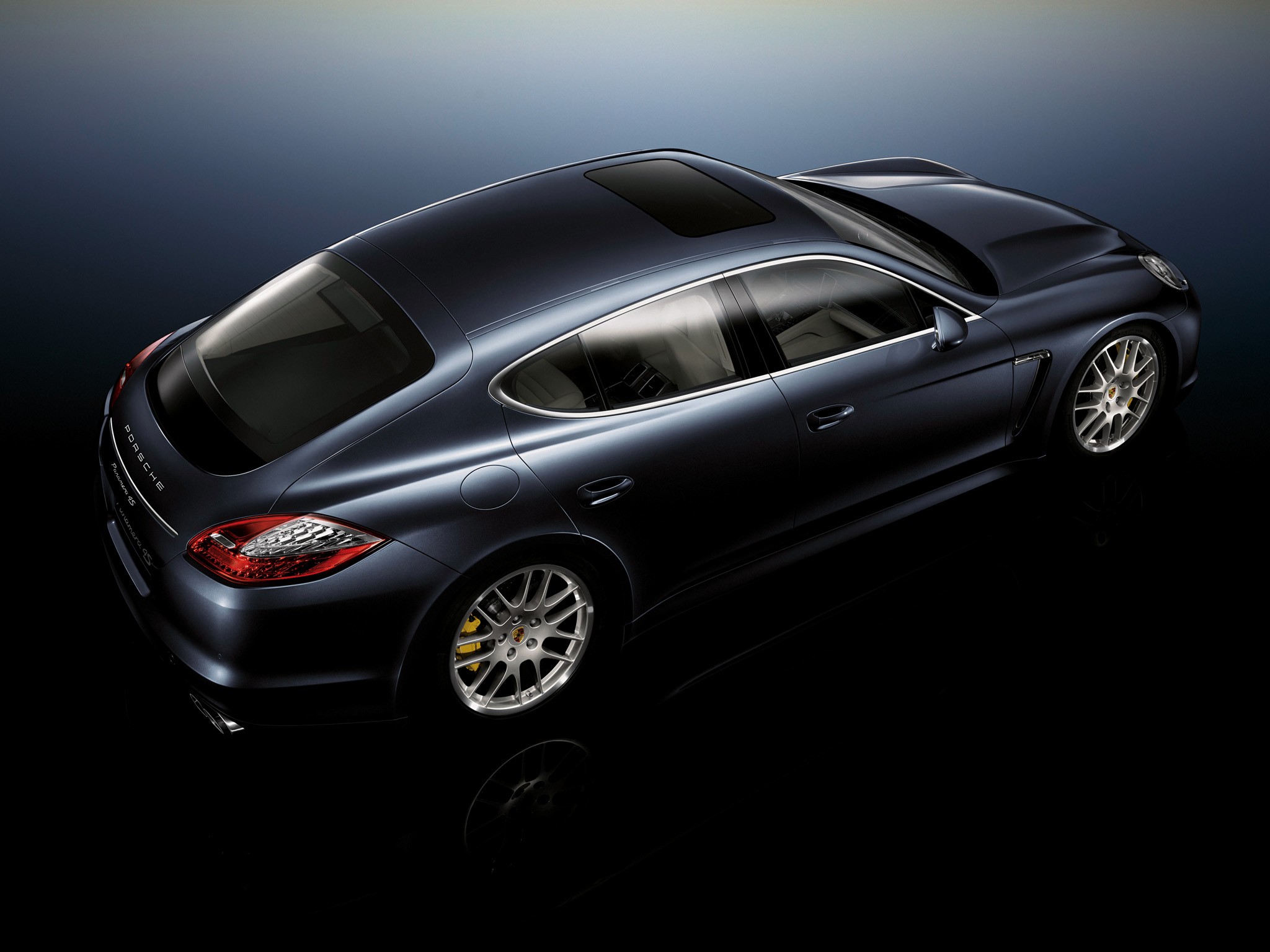 Porsche Panamera 4S photo 20