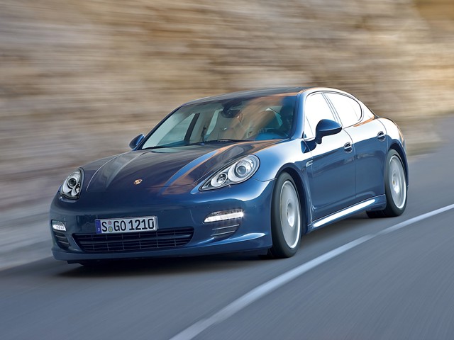 Porsche Panamera 4S foto 24