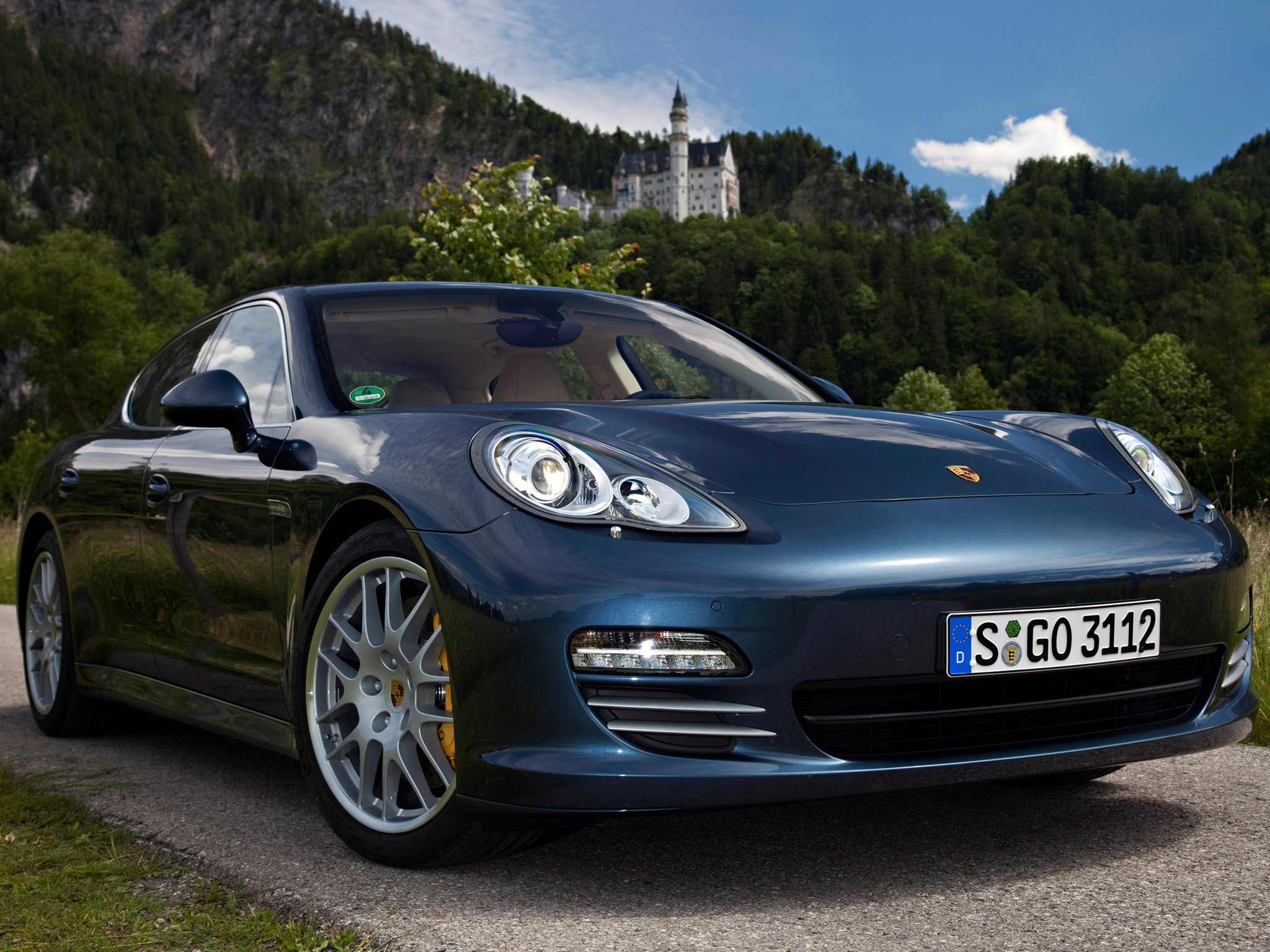 Porsche Panamera 4S photo 26