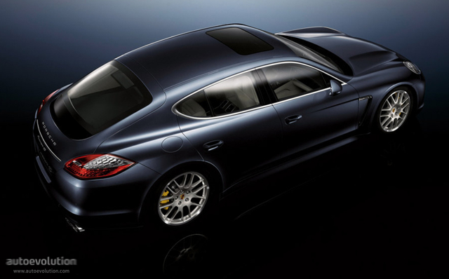 Porsche Panamera 4S foto 1