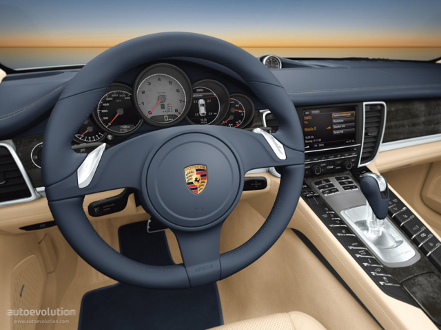 Porsche Panamera 4S foto 44
